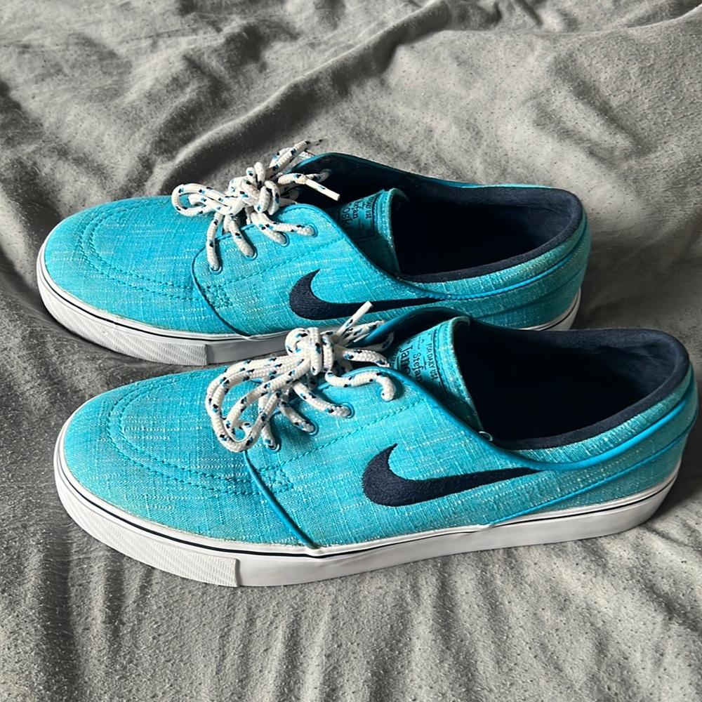 Mens size 10.5 Nike SB  Stefan Janoski